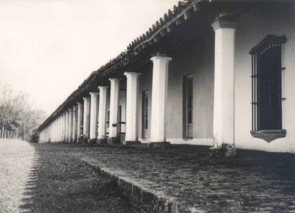 Galería de la loma, junto a la iglesia de Areguá. Fotografía: Miguel Ángel Fernández. 