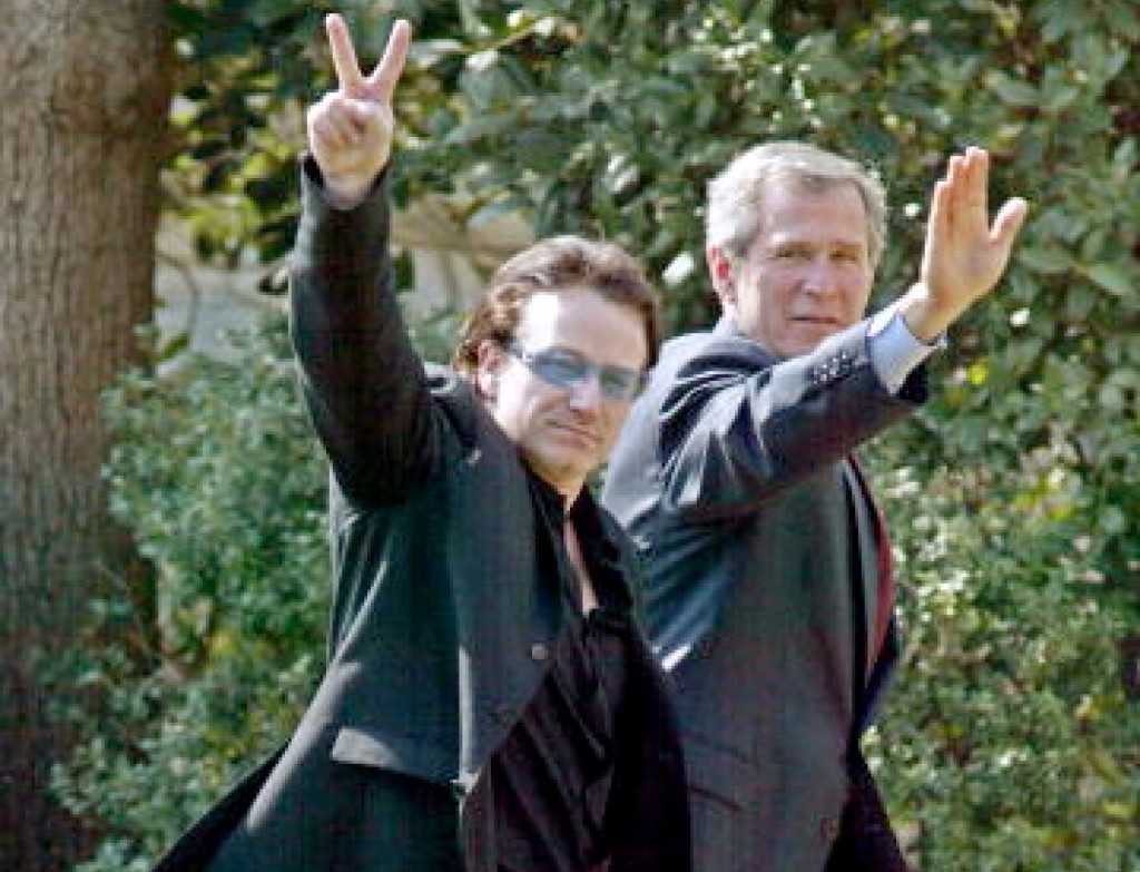 Bono y George W. Bush, fotografía de tapa del libro Bono: en el nombre del poder.